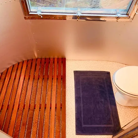 Ferienwohnung Vintage 1962 Airstream Oxford Exterior foto