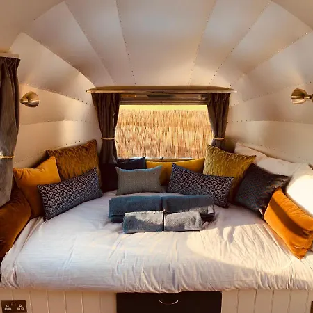 Ferienwohnung Vintage 1962 Airstream Oxford Exterior foto