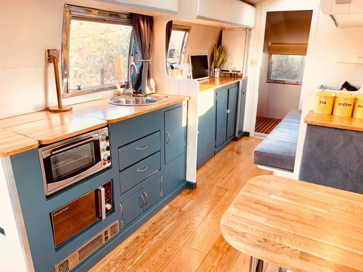 Vintage 1962 Airstream *